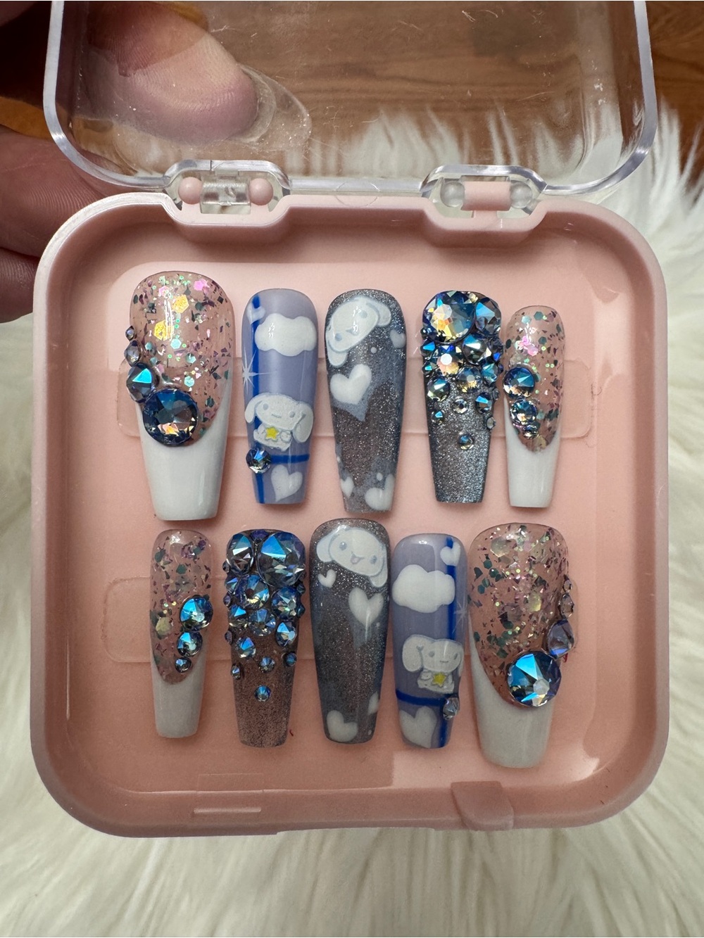 Blue Glitter & Cloud Cinnamoroll Press-On Nail  with Rhinestones